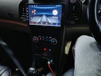 White Mahindra XUV 500 W4 1.99