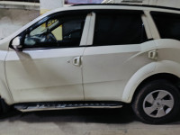 White Mahindra XUV 500 W4 1.99