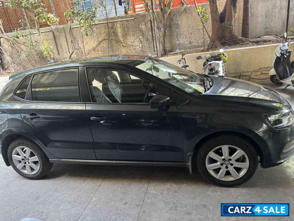 Grey Volkswagen Polo Comfortline 1.2 petrol