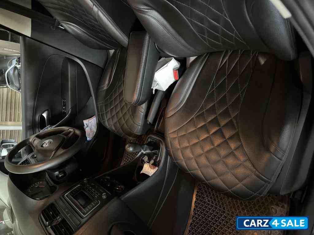 Grey Volkswagen Polo Comfortline 1.2 petrol