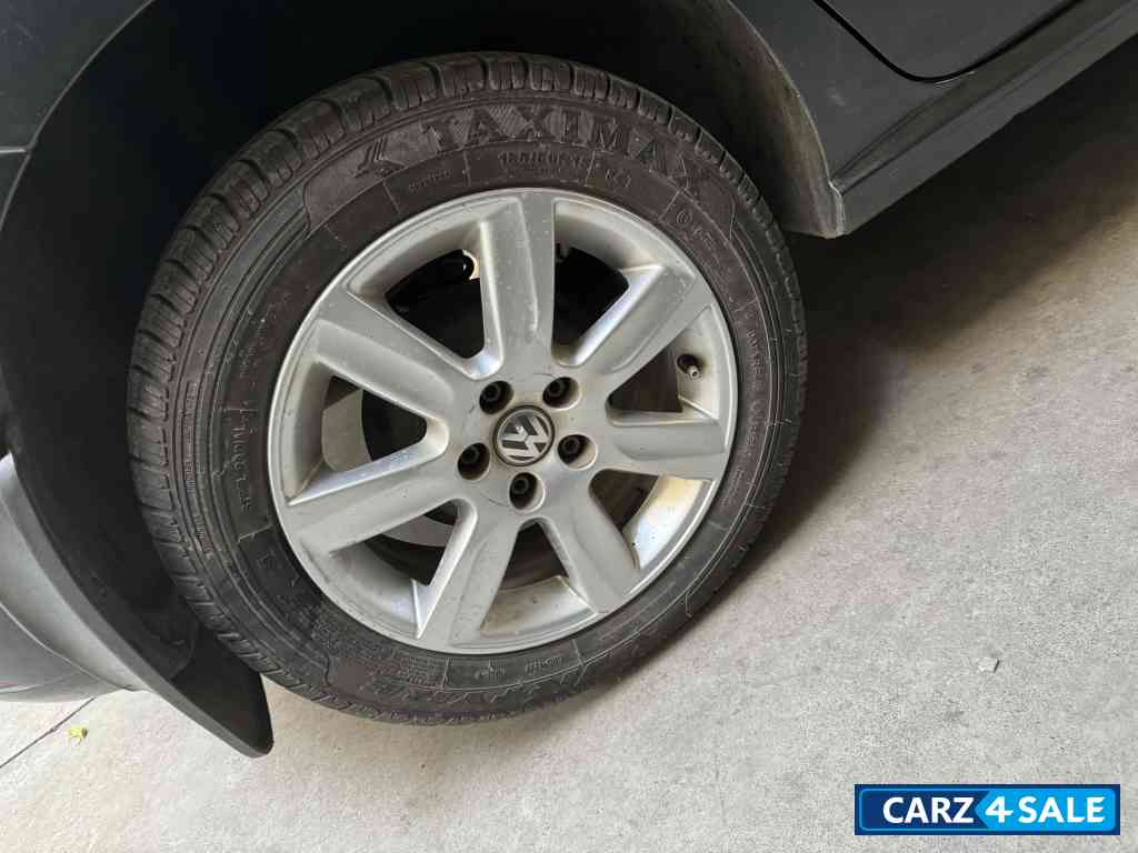 Grey Volkswagen Polo Comfortline 1.2 petrol