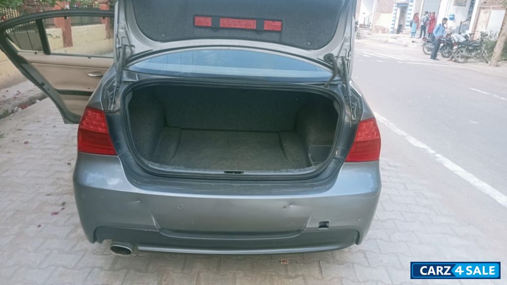 BMW 3-Series HR26BU5148