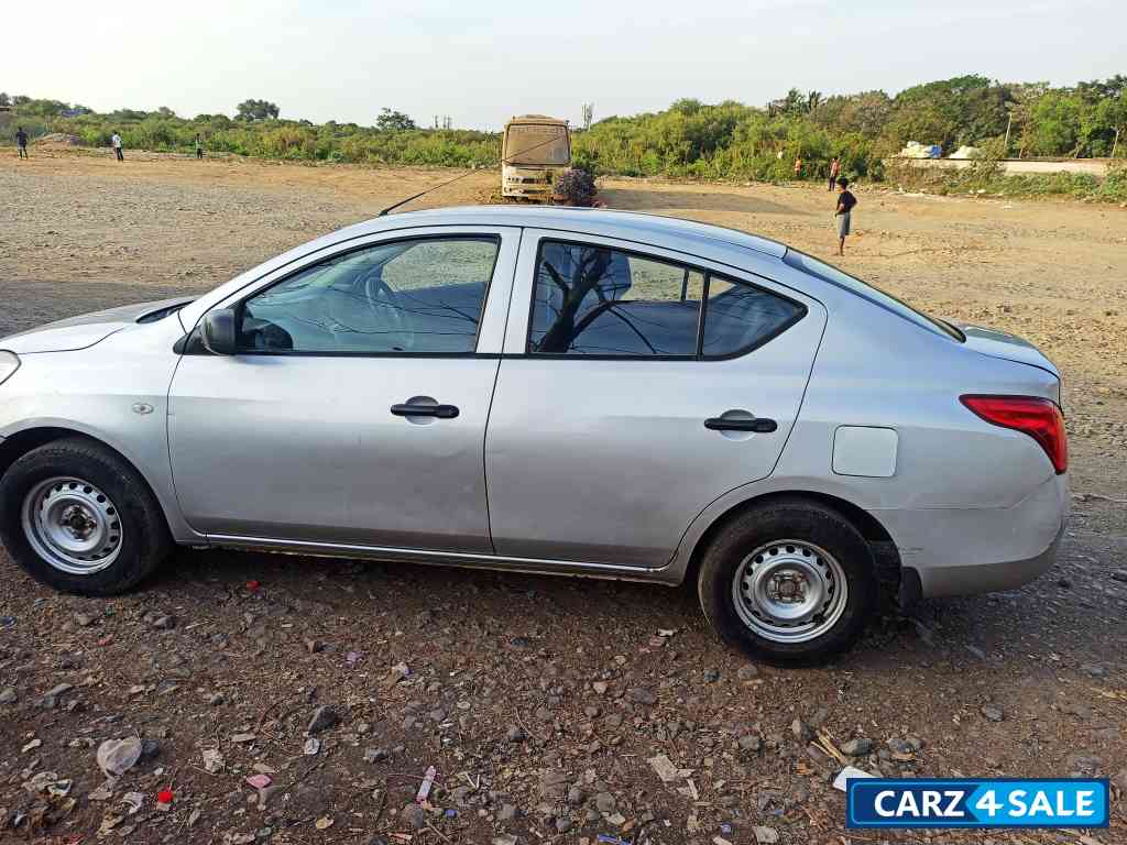 Nissan Sunny XE Petrol