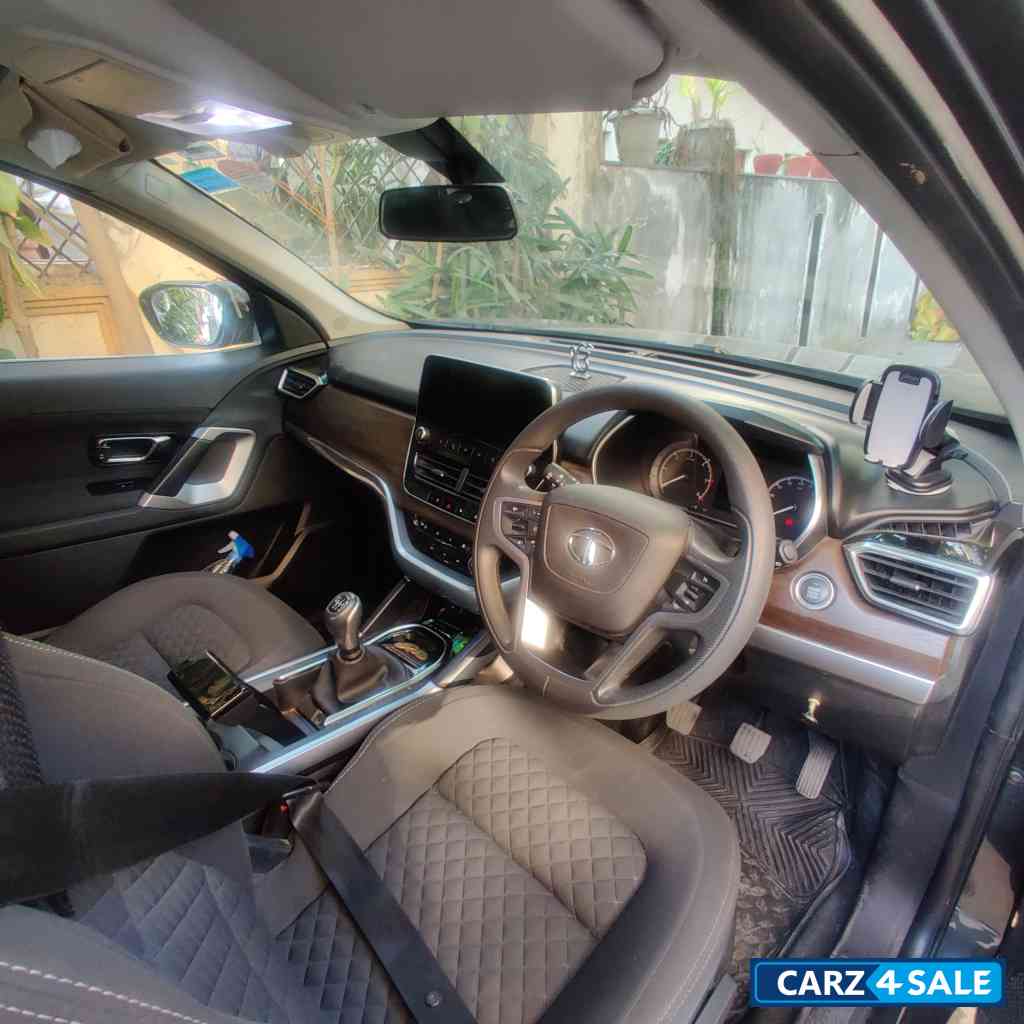 Tata Harrier XT Tata Harrier XT