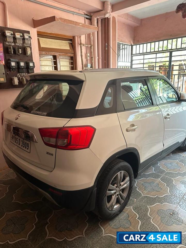White Maruti Suzuki Vitara Brezza ZDi