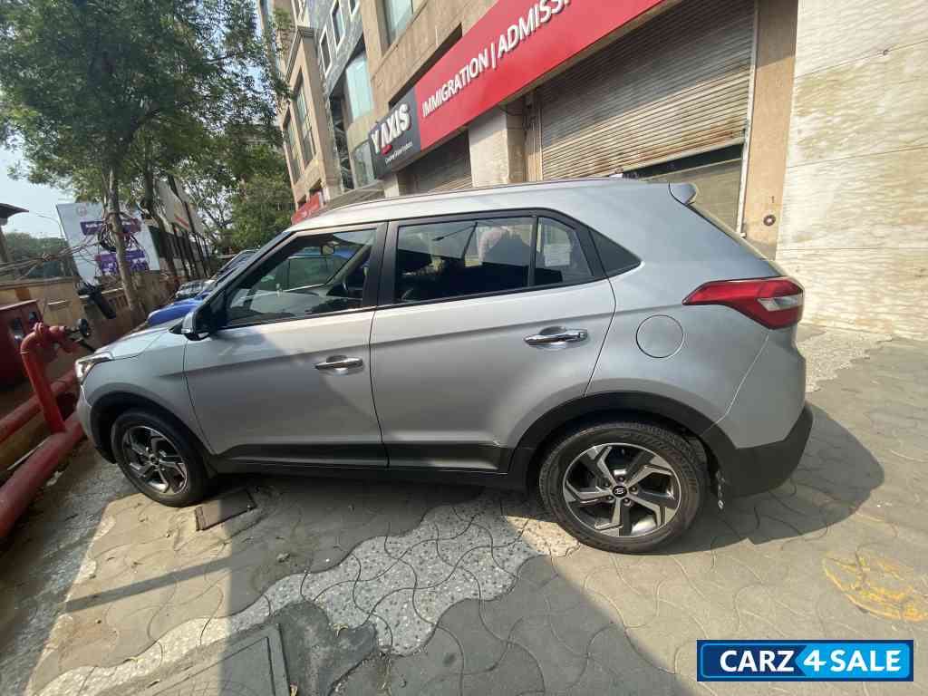 Silver Hyundai Creta 1.6 SX AT