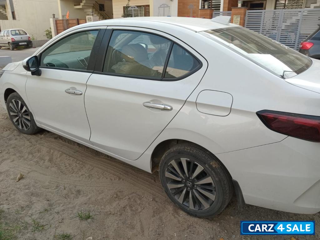 Platinum White P Honda City MMC RDE ZX MT(I-VTEC)