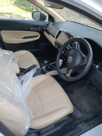 Platinum White P Honda City MMC RDE ZX MT(I-VTEC)