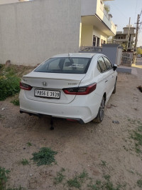 Platinum White P Honda City MMC RDE ZX MT(I-VTEC)