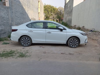 Platinum White P Honda City MMC RDE ZX MT(I-VTEC)