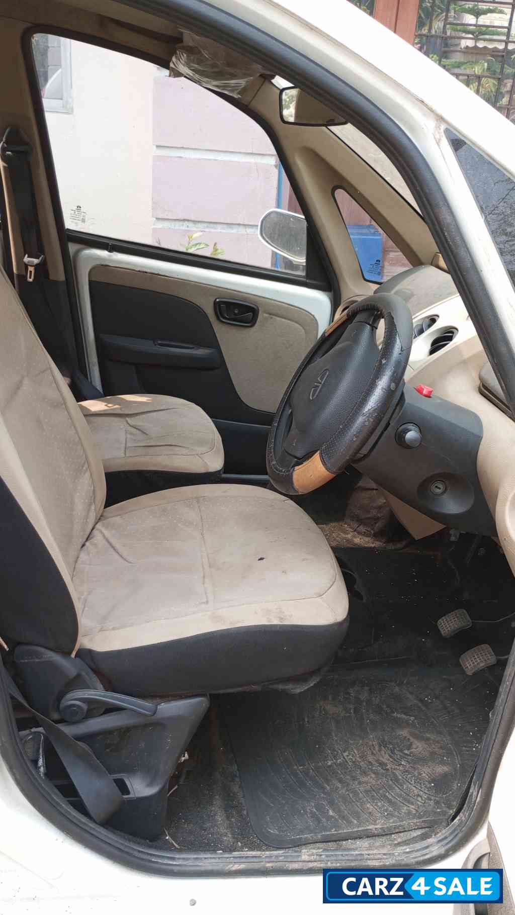 White Tata Nano LX special edition