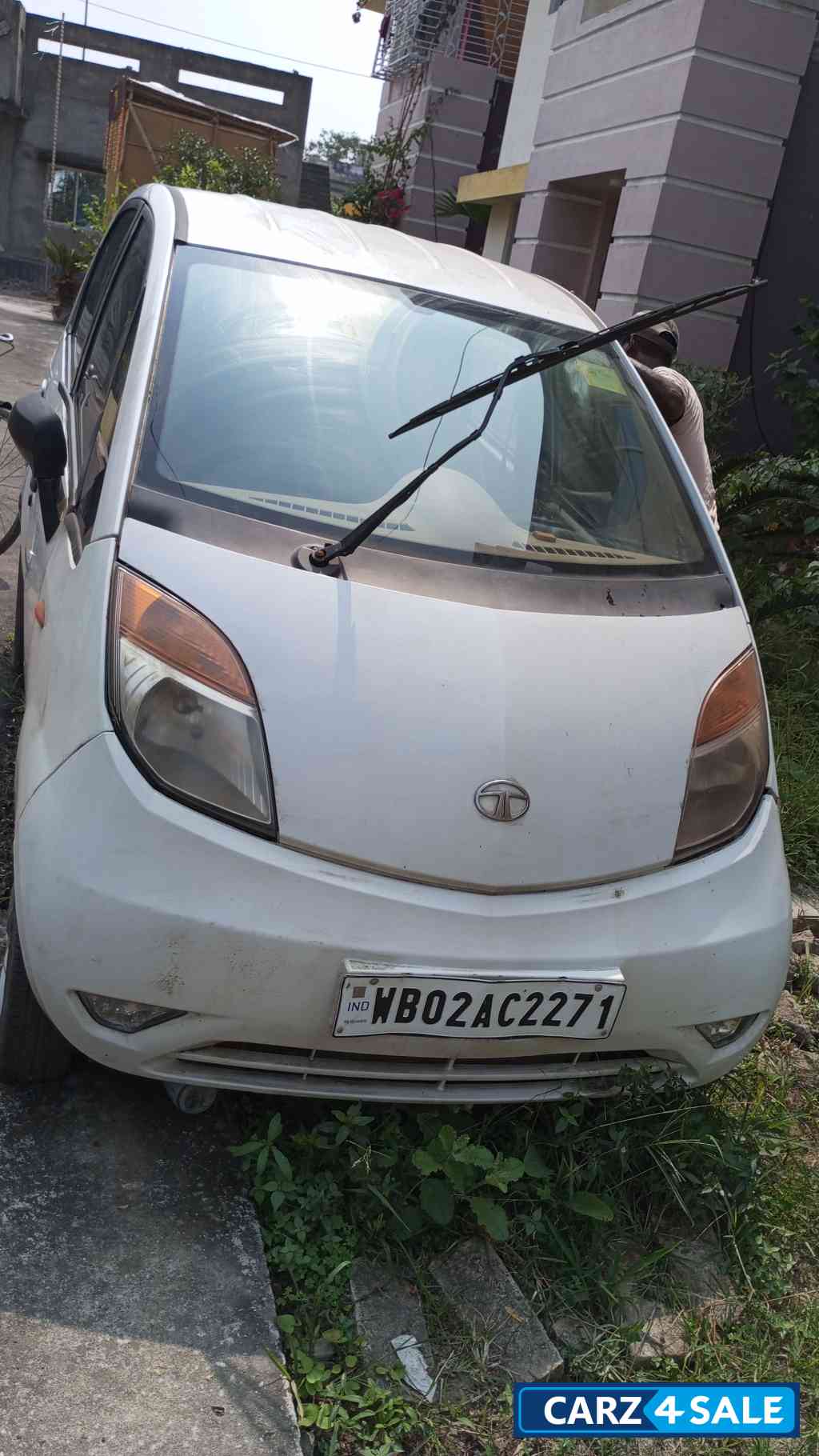 White Tata Nano LX special edition
