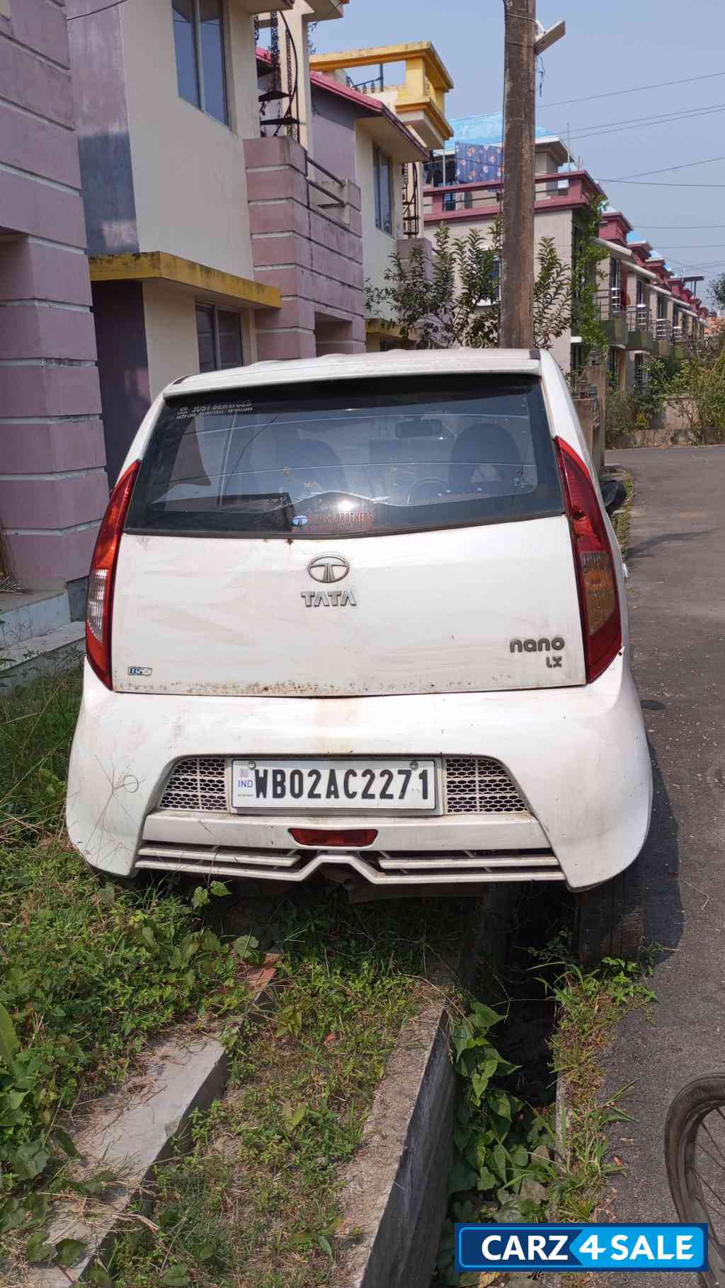 White Tata Nano LX special edition