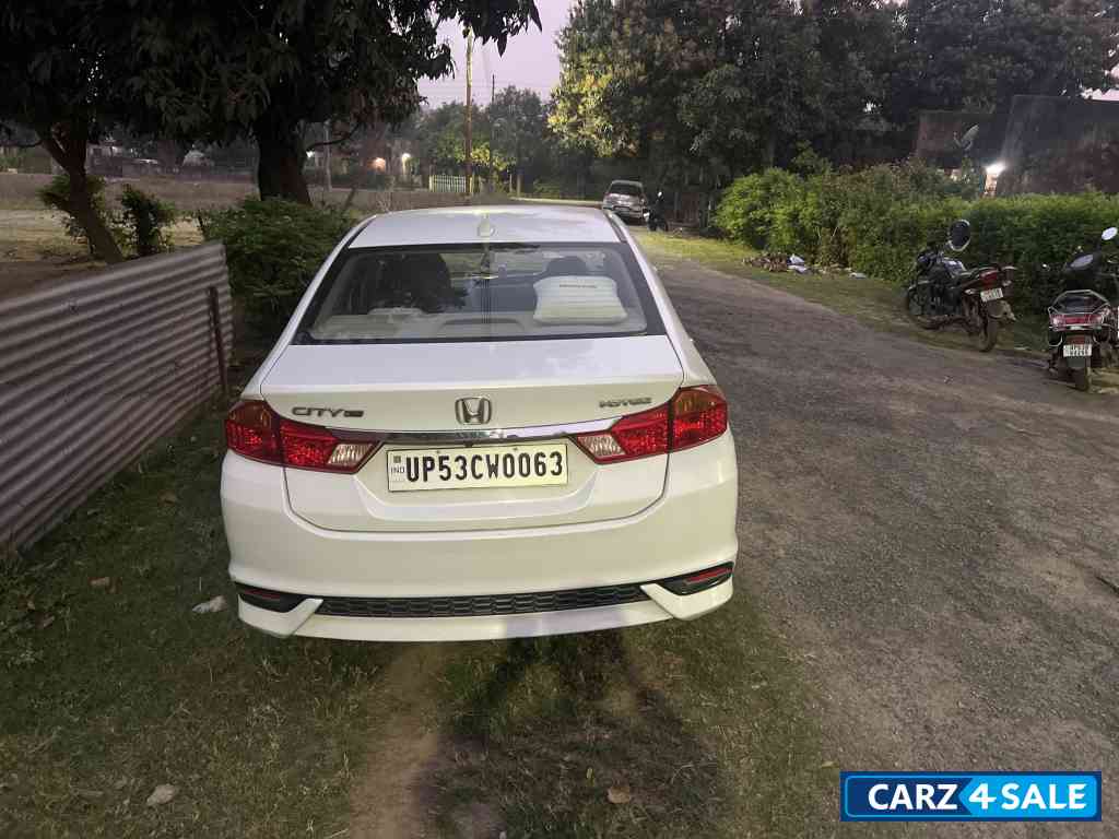 Honda City V Honda City V