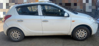 White Hyundai i20 Magna 1.4 DSL BSIV