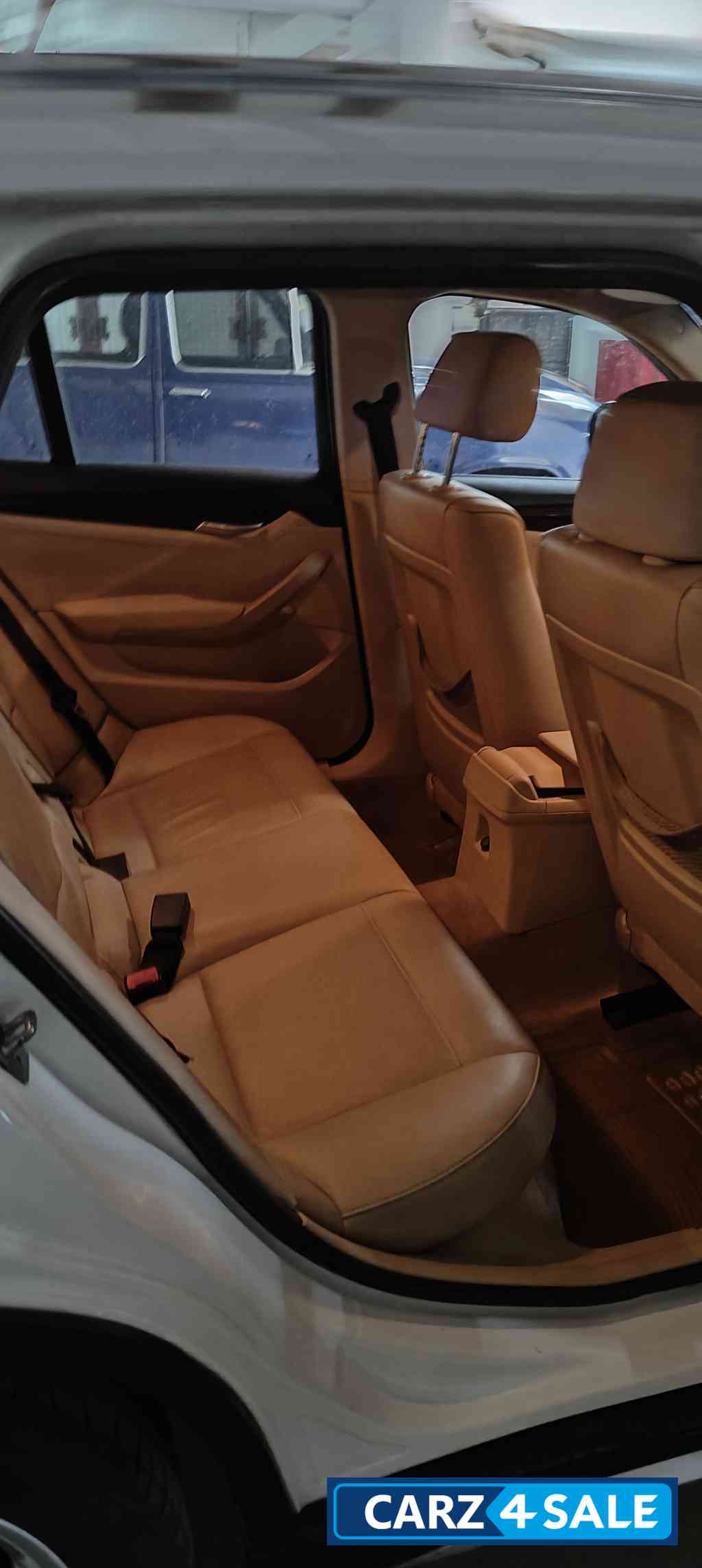 White BMW X1 2d sports exclusive White BMW X1 2d sports exclusive