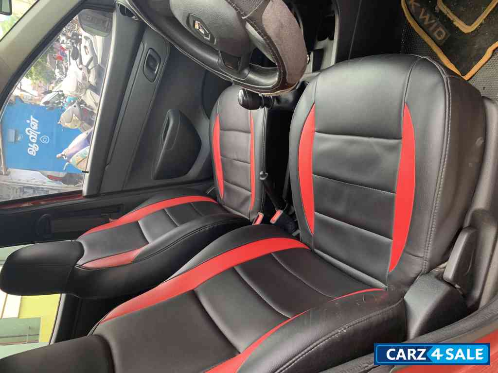 Fiery Red Renault Kwid Rxl