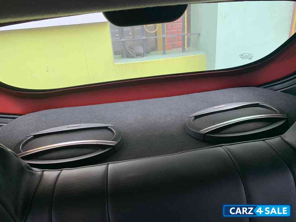 Fiery Red Renault Kwid Rxl