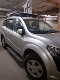 Mahindra XUV 500 W6