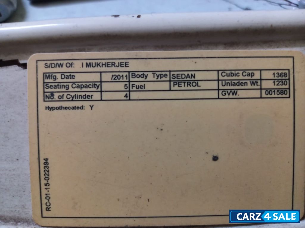 Metallic Gold Fiat Linea T JET PLUS