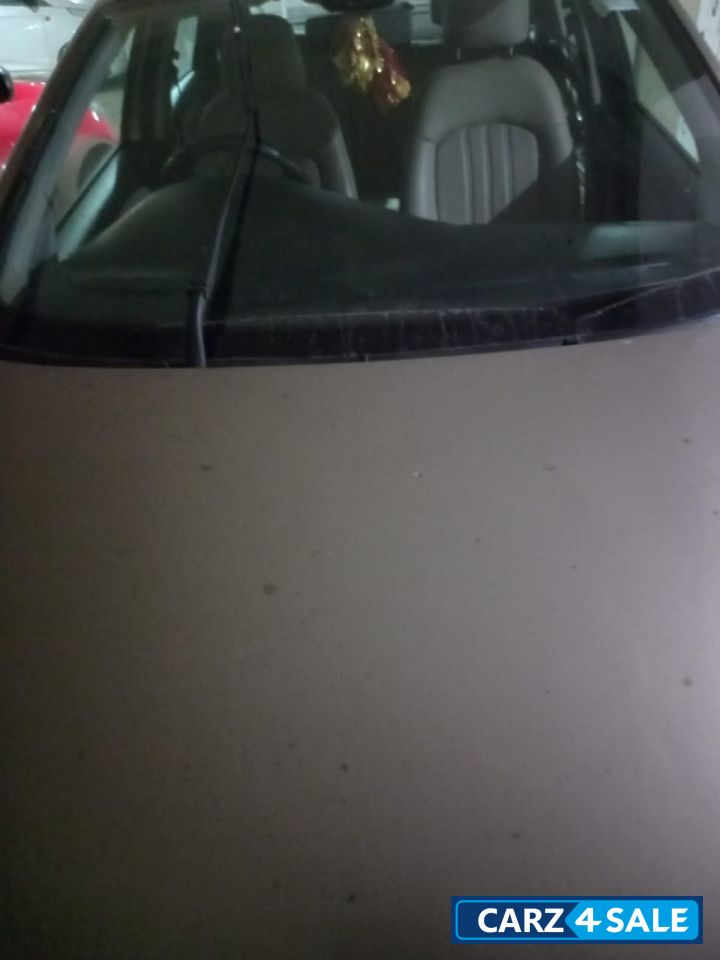 Metallic Gold Fiat Linea T JET PLUS