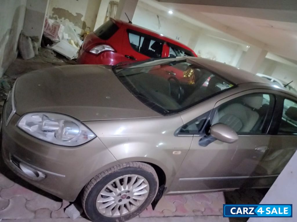 Metallic Gold Fiat Linea T JET PLUS