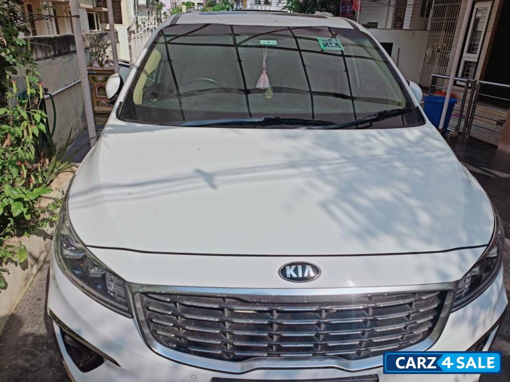 Kia Carnival Limousine