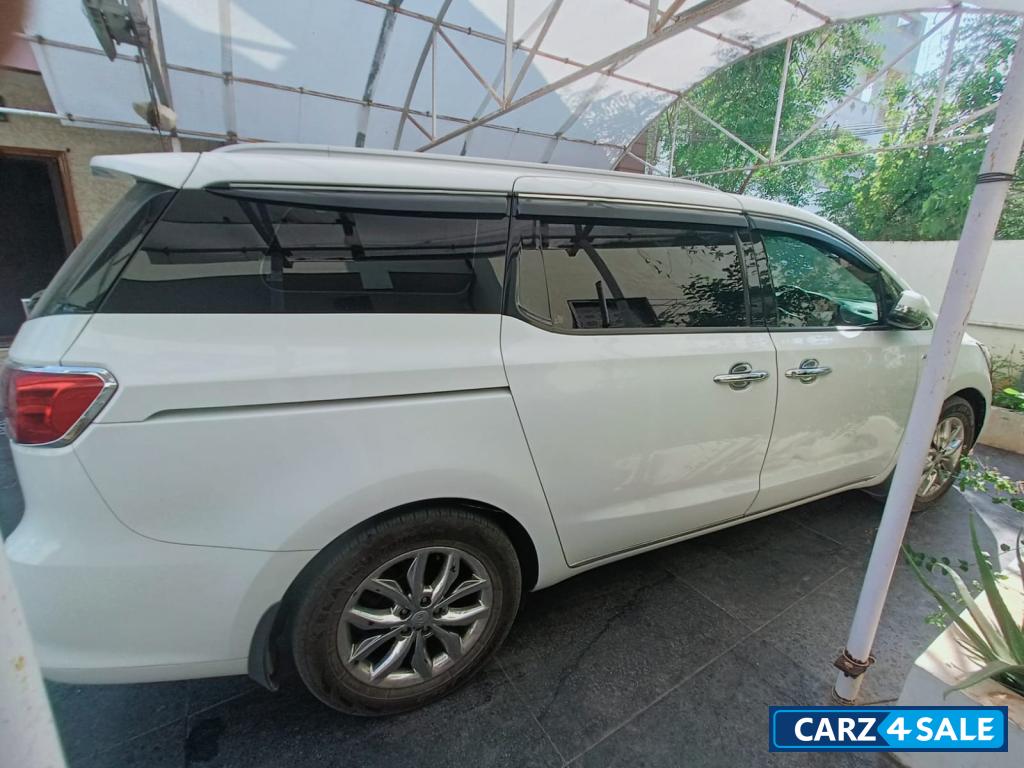 Kia Carnival Limousine Kia Carnival Limousine