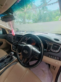 Kia Carnival Limousine