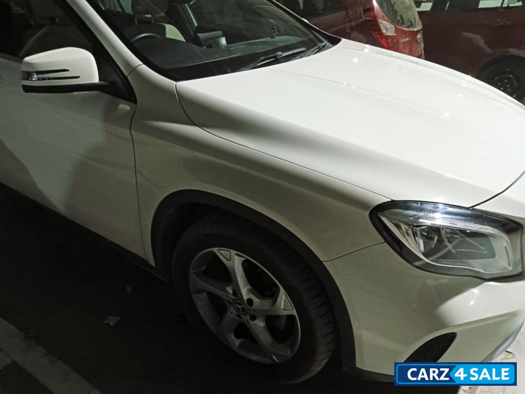 Mercedes-Benz GLA 220d 4matic