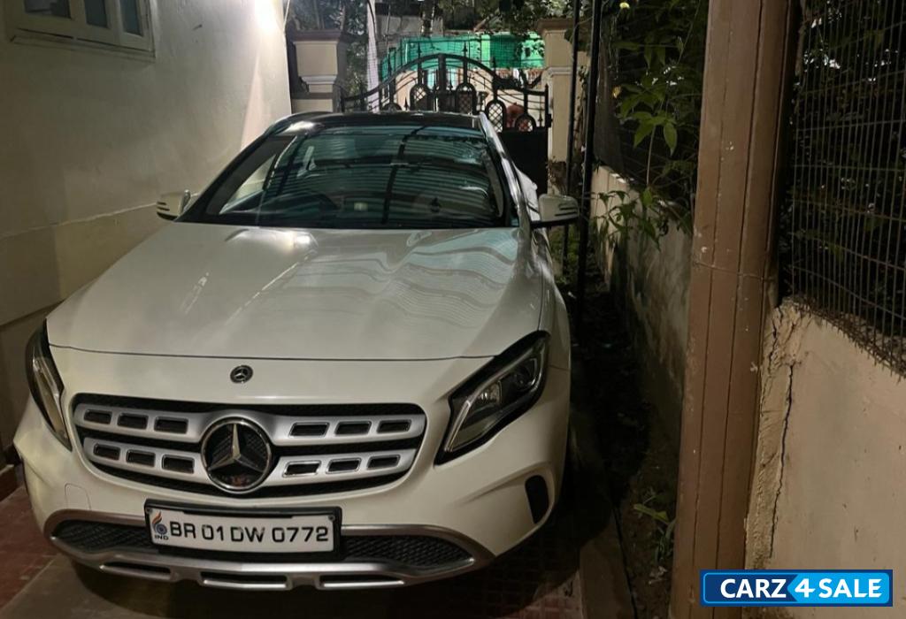 Mercedes-Benz GLA 220d 4matic