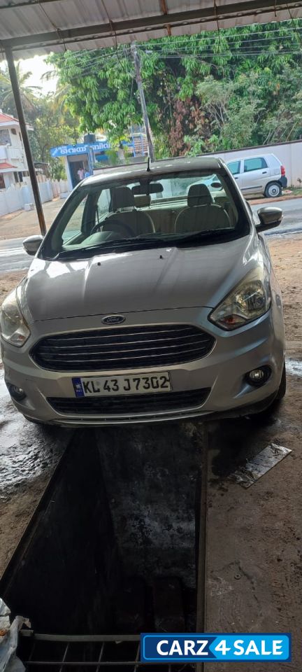 Grey Ford Aspire 1.8