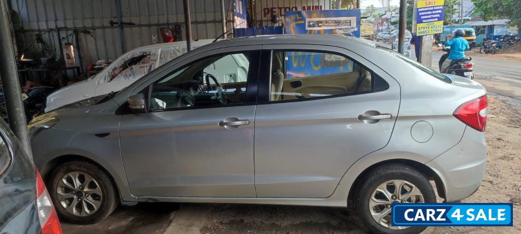 Grey Ford Aspire 1.8
