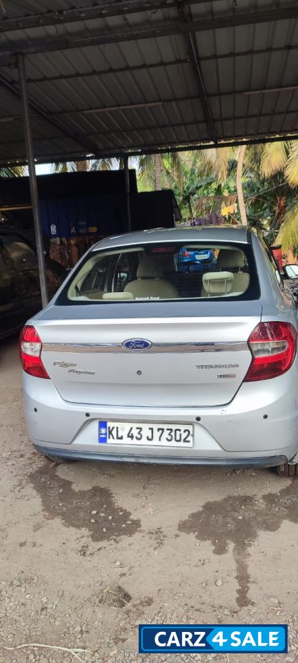 Grey Ford Aspire 1.8