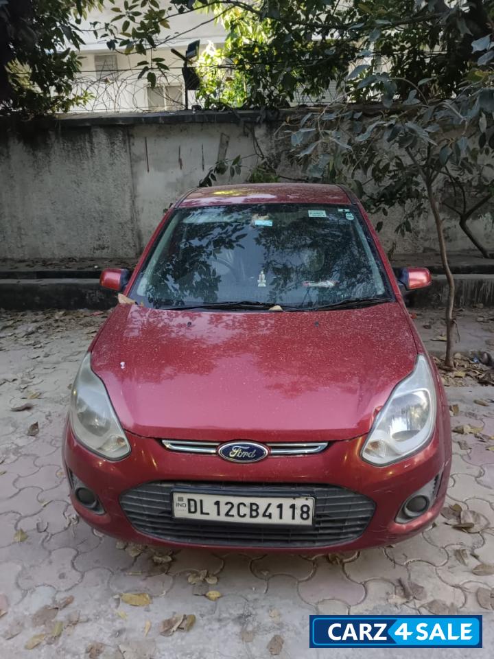 Red Ford Figo ZXI