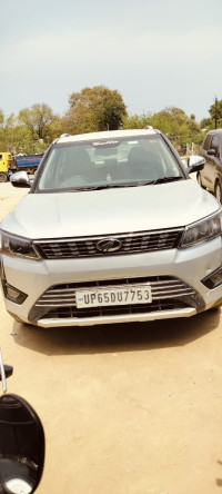 Mahindra XUV300 W8o