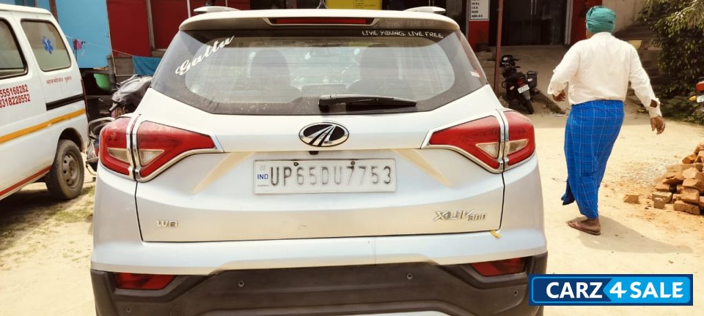 Mahindra XUV300 W8o