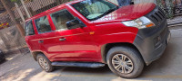 Mahindra TUV300 T 4