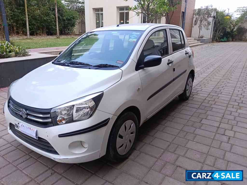 Pearl Arctic White Maruti Suzuki Celerio Vxi CNG Green