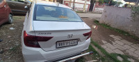 Pearl White Honda Amaze S