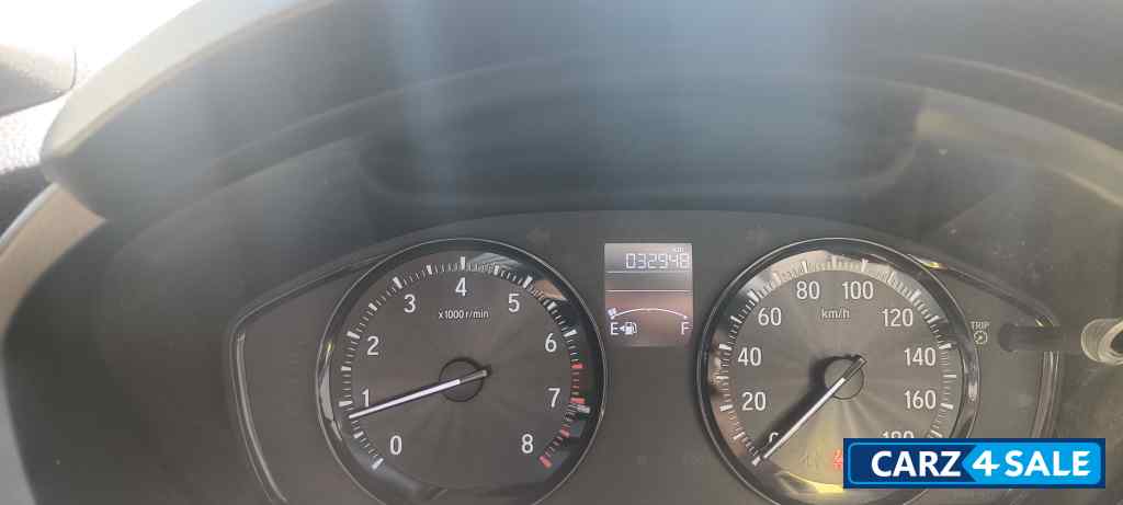 Pearl White Honda Amaze S