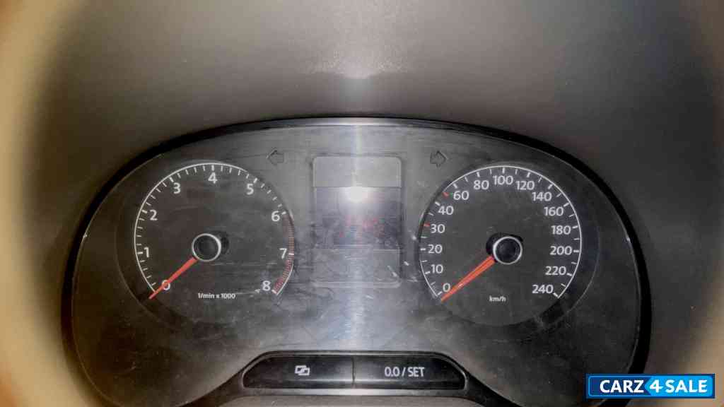 White Volkswagen Vento Petrol