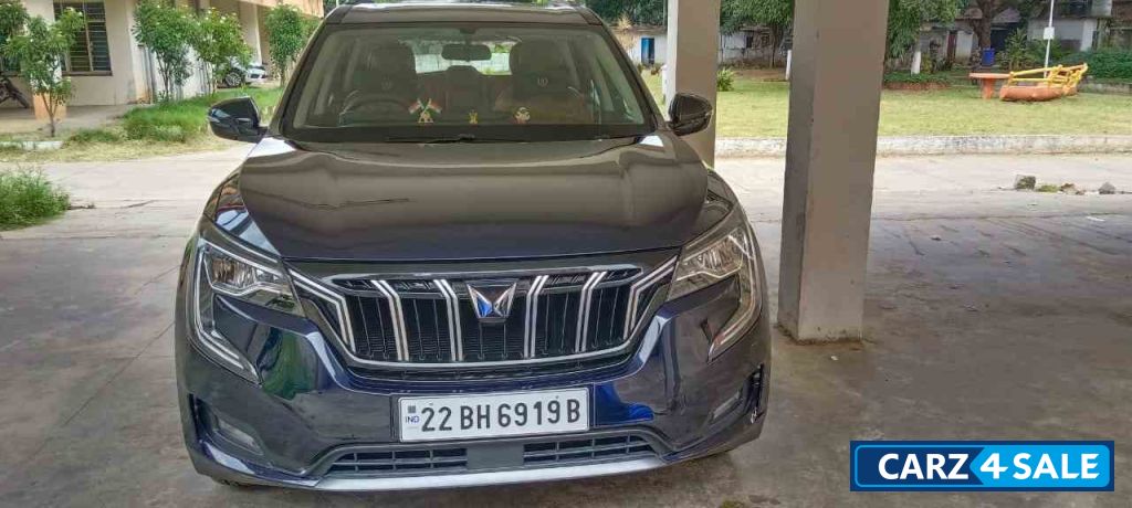 Mahindra XUV700 AX5 MT Petrol 7 seater