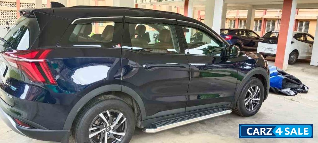 Mahindra XUV700 AX5 MT Petrol 7 seater