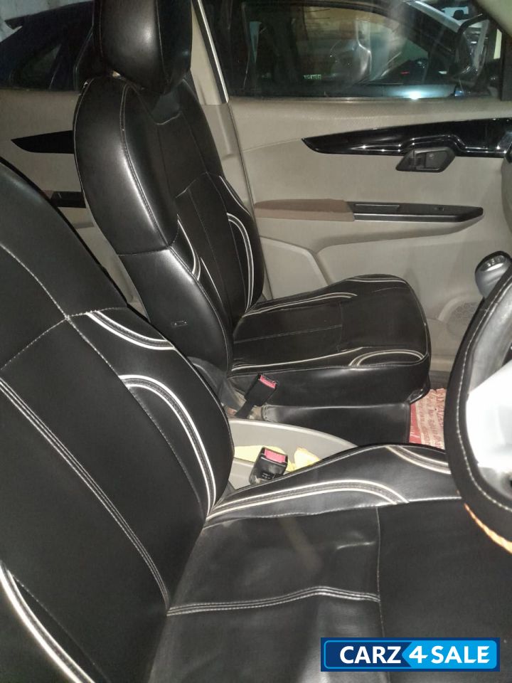 Mahindra KUV100 K8 D 5 seater