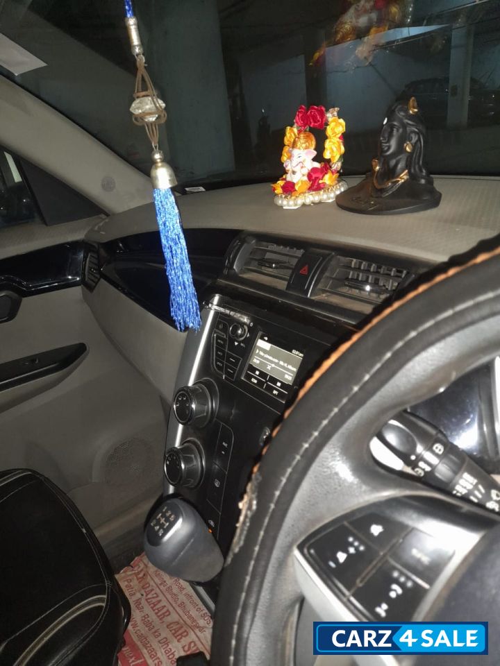 Mahindra KUV100 K8 D 5 seater