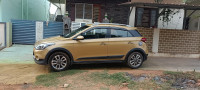 Gold Hyundai Elite i20 I 20 Active