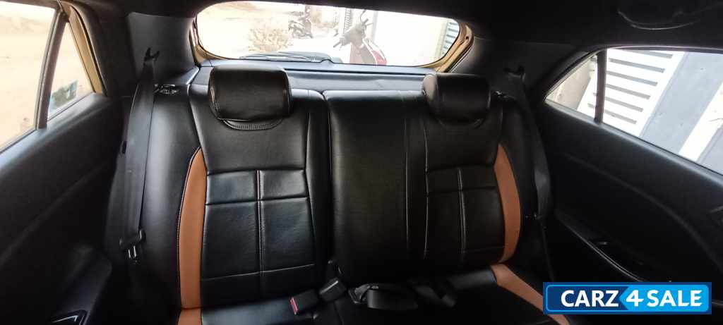 Gold Hyundai Elite i20 I 20 Active