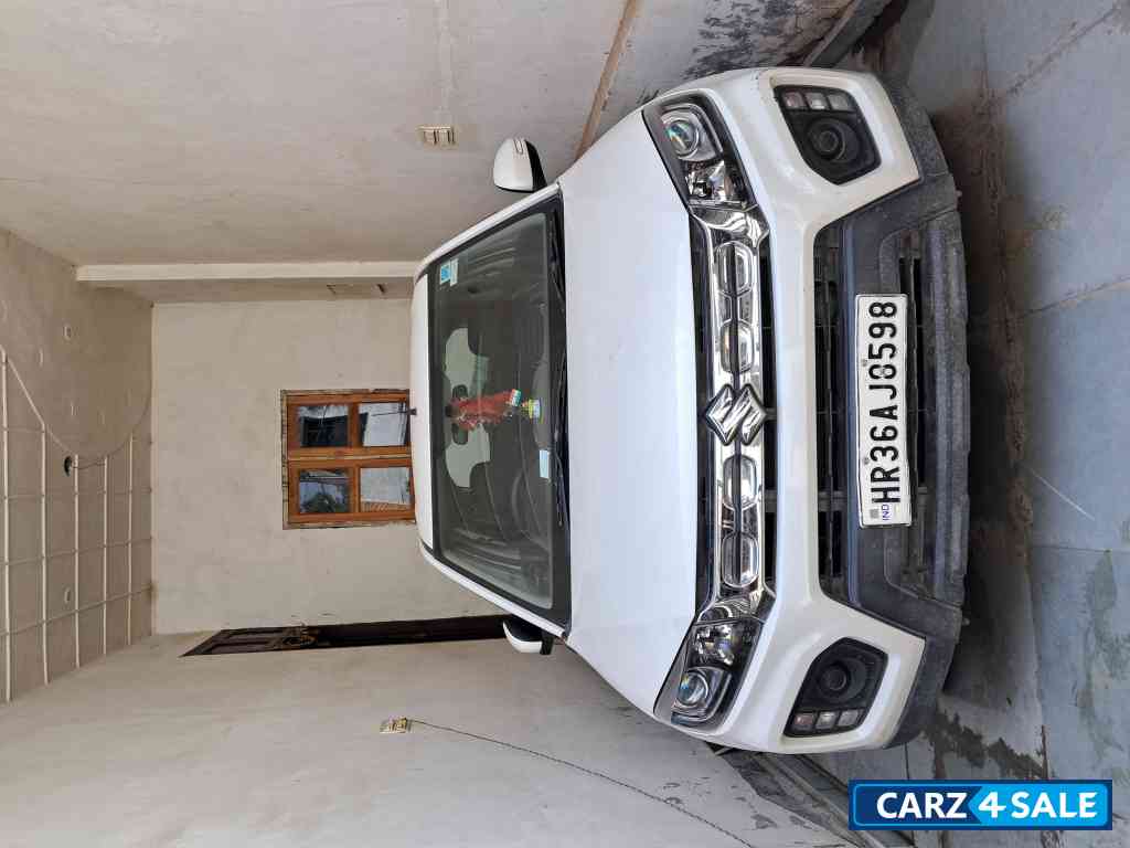 Maruti Suzuki Vitara Brezza LXI Maruti Suzuki Vitara Brezza LXI