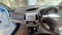 Crystal White Hyundai i20 MEGNA